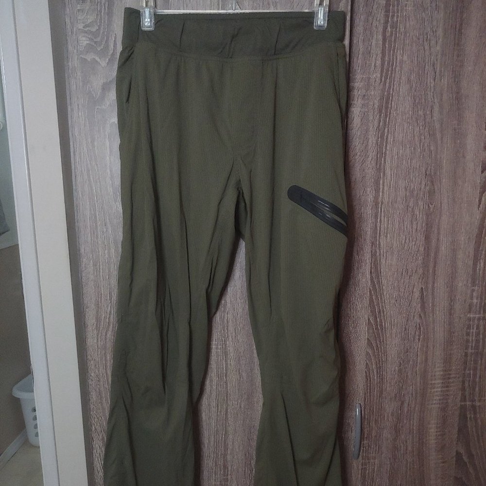 Men's Lululemon Athletic Pants with drawstring cuffs